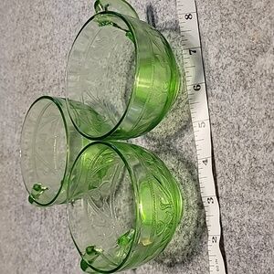 Jeanette Clover pattern tea cups